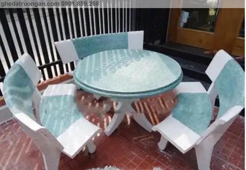 Bộ bàn ghế đá mài tròn trắng xanh lá