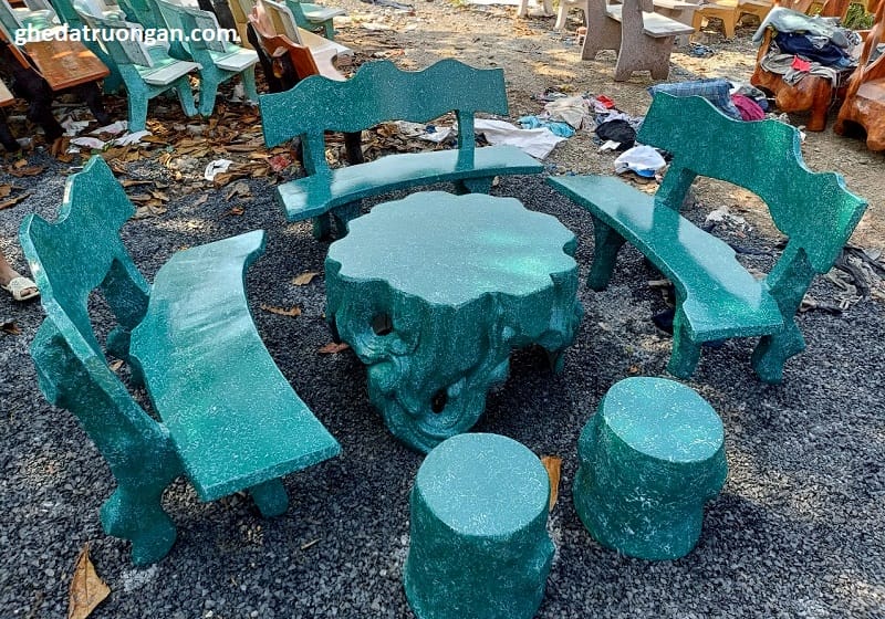 bàn ghế xi măng sơn giả đá ngọc bích
