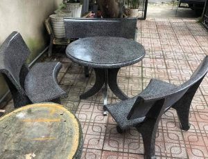bộ bàn ghế đá tròn màu đen 3 ghế